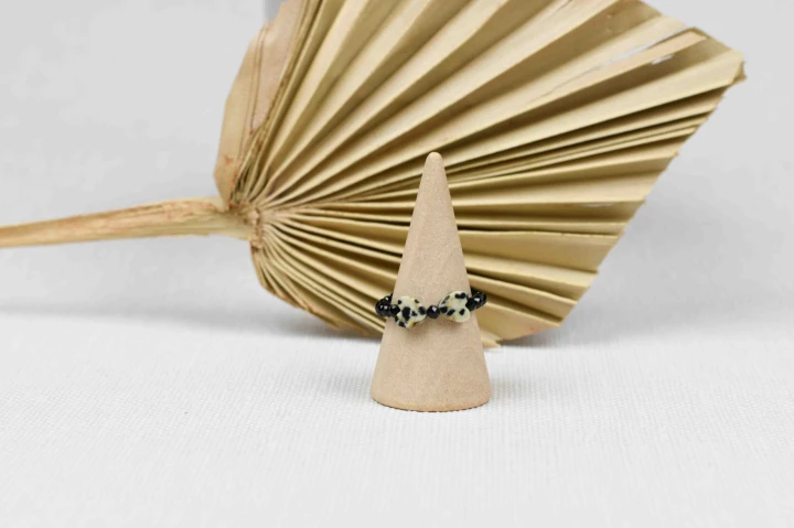 Pierścionek turmalin z jaspisem kokardka